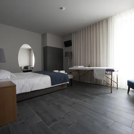8 Hotel&bistrô *